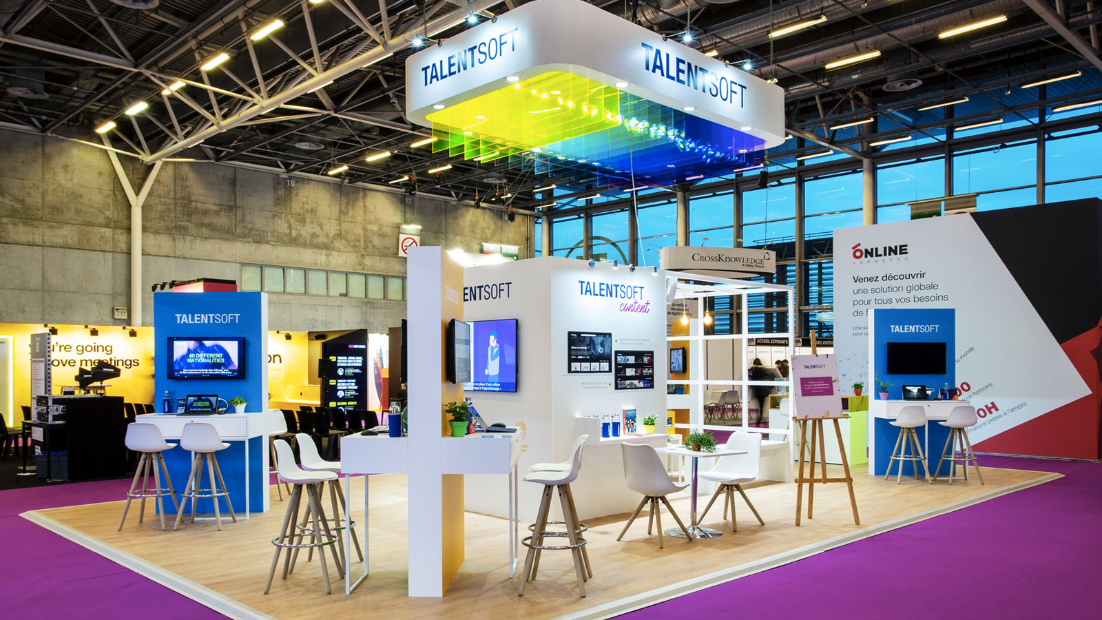 fabrication-stand-design-Stand-Design-Talentsoft-LearningTechnologies-Color-plexis